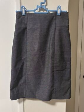 H&M Dark Gray Pencil Skirt size 4
